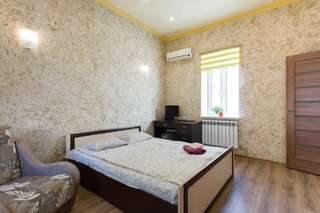 Апартаменты Royal Apartment On Bazhanova 11 A Харьков Апартаменты с душем-5