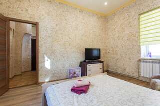 Апартаменты Royal Apartment On Bazhanova 11 A Харьков Апартаменты с душем-7