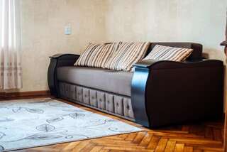 Апартаменты Royal Apartment On Bazhanova 11 A Харьков Апартаменты-11