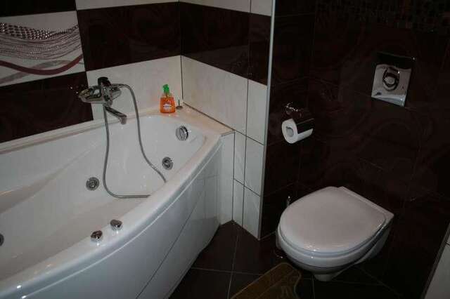 Апартаменты Royal Apartment On Bazhanova 11 A Харьков-49